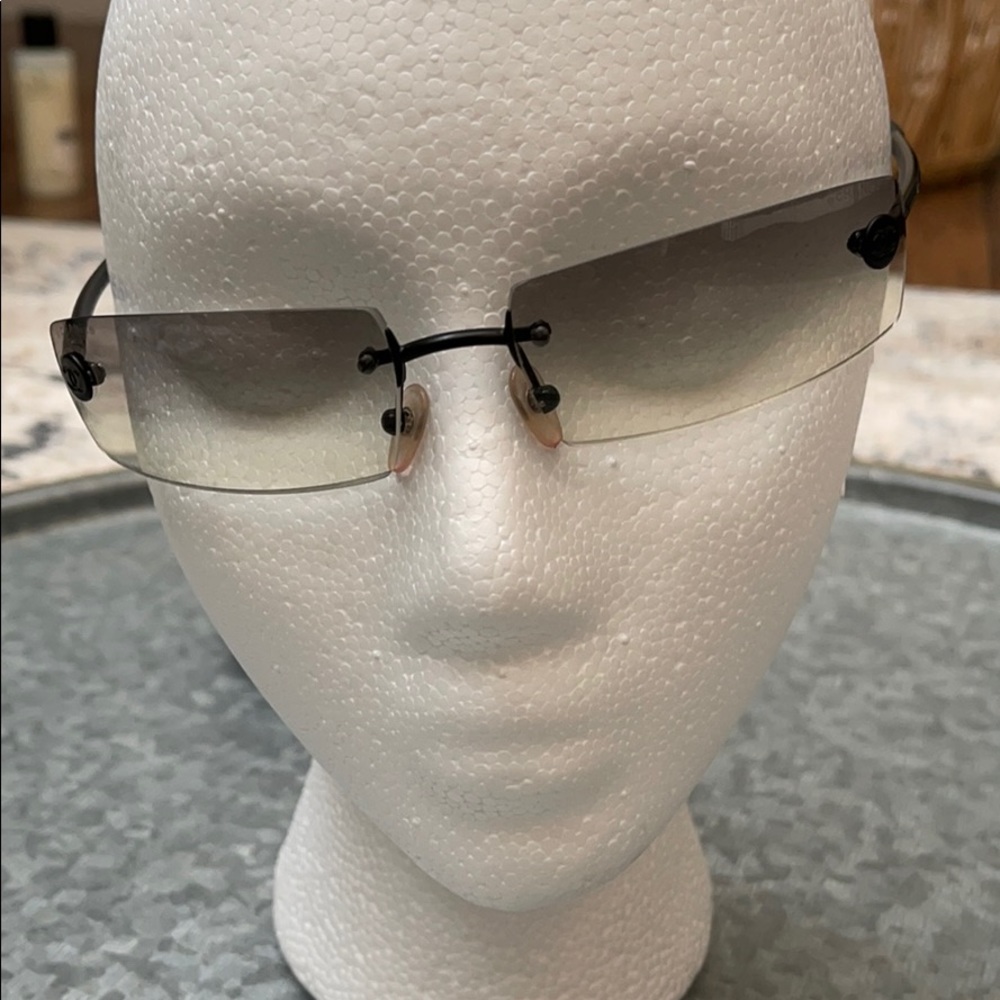 CHANEL sunglasses